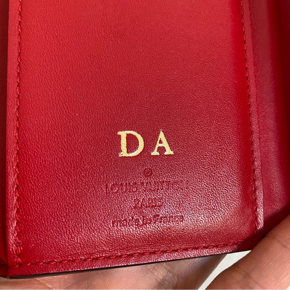 Louis Vuitton Victorine
Monogram Vernis wallet - Picture 12 of 16